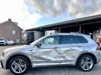  Volkswagen Tiguan gereserveerd 1.4 TSI 150pk aut + f1 R-Line - pano - nap - massage - trekh - front + line assist - dynaudio - virtual 2017/8