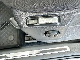 Volkswagen Tiguan gereserveerd 1.4 TSI 150pk aut + f1 R-Line - pano - nap - massage - trekh - front + line assist - dynaudio - virtual picture 17