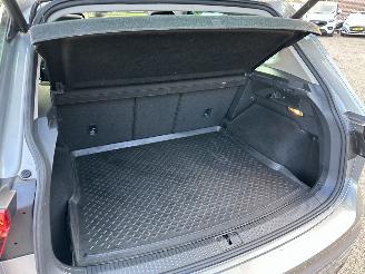 Volkswagen Tiguan gereserveerd 1.4 TSI 150pk aut + f1 R-Line - pano - nap - massage - trekh - front + line assist - dynaudio - virtual picture 96