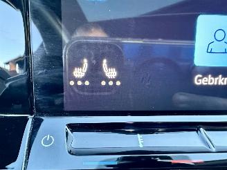 Volkswagen Golf GTE 1.4T 225pk aut + f1 Plug-in hybr - pano - hud - virtual - keyless - stoel + stuurverw - iq - pdc v+a - sfeerverlichting picture 27