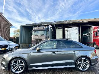 Vaurioauto  passenger cars Audi A3 35 1.5 TFSI 150pk 7-traps aut S-Line Edition - pano - virtual - 2019/6