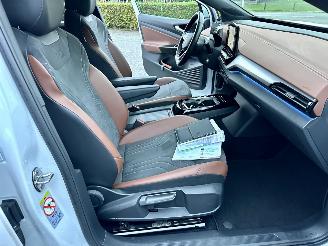 Volkswagen ID.4 Buss Pro 77Kwh 204pk aut - nap - 1e eig - 20 inch - cam - keyless - navi - sfeerverl - front + line assist - pdc picture 50