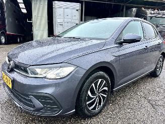 Volkswagen Polo 1.0 TSI 95pk 7-traps aut + f1 Life Edition 5drs - nap - navi - camera - carplay - front + line assist picture 2