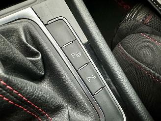 Volkswagen Golf 2.0 TSI GTI 245pk aut + f1 Perf. 5drs - pano - cam - virtual - keyless - acc - front assist - carplay - sfeerverlichting picture 47