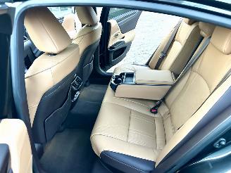 Lexus ES 300H Hybrid 243pk aut + f1 Luxury Line - schuifdak - nap - front + line + side assist - stoelverw + koeling picture 20