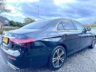 Mercedes E-klasse 220D 194pk 9-traps aut + f1 Excl Line - widescreen - front + line + side assist - cam - navi - sfeerverl picture 4