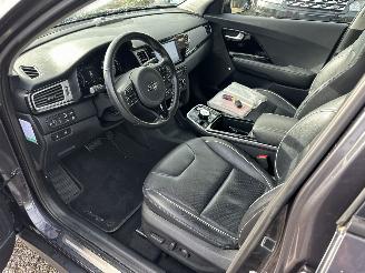 Kia e-Niro 64kWh 204pk aut + F1 Exe.Line - nap - stoelvent - stoelv v+a - stuurverw - front + line + side assist - leer picture 15