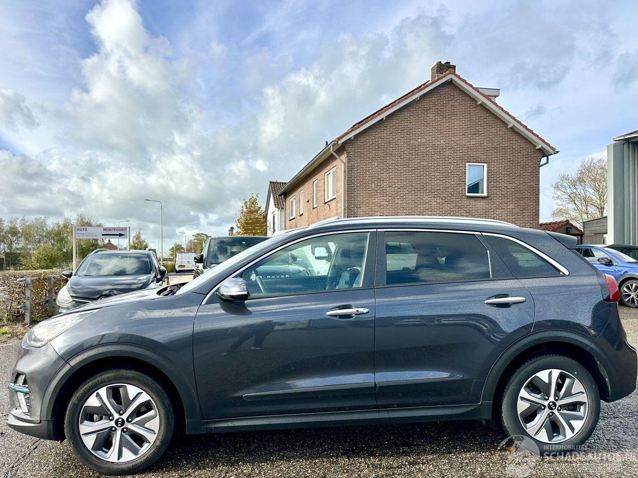 Kia e-Niro 64kWh 204pk aut + F1 Exe.Line - nap - stoelvent - stoelv v+a - stuurverw - front + line + side assist - leer