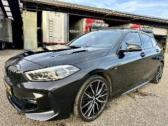 BMW 1-serie 118D 2.0 150pk 8-traps aut + f1 M-Sport - pano - front + line + side + park assist - sfeerverl - keyless - virtual picture 2