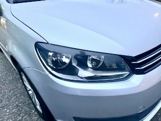 Volkswagen Touran VAN 1.6 TDI 105pk 7-Traps dsg aut Comf - nap - clima - cruise - trekh - lmv - privacy glass - luxe uitvoering picture 10