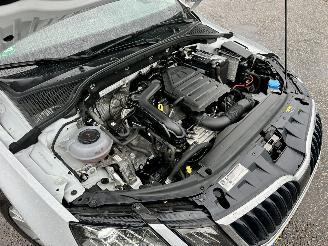 Skoda Octavia 1.0 TSI 116pk 6-bak Greentech Bus Edition Plus - xenon - virtual - camera - pdc - carplay - clima - cruise picture 15