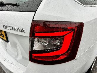 Skoda Octavia 1.0 TSI 116pk 6-bak Greentech Bus Edition Plus - xenon - virtual - camera - pdc - carplay - clima - cruise picture 99