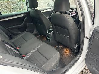 Skoda Octavia 1.0 TSI 116pk 6-bak Greentech Bus Edition Plus - xenon - virtual - camera - pdc - carplay - clima - cruise picture 69