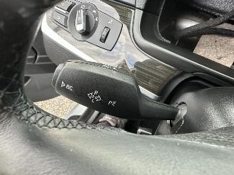 BMW 5-serie Touring 520i 184pk 8-traps aut Luxury Ed - nap - leer - stoelverw - elektr trekh + stuur - memory l+r picture 41