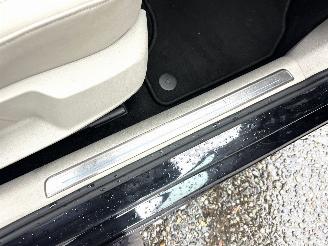 Volkswagen e-Golf 7.5 aut Highl - nap - virtual - keyless - leer - stoelverw - sfeerverl - cam - front + line + side assist picture 46