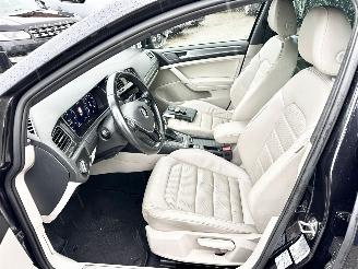 Volkswagen e-Golf 7.5 aut Highl - nap - virtual - keyless - leer - stoelverw - sfeerverl - cam - front + line + side assist picture 70