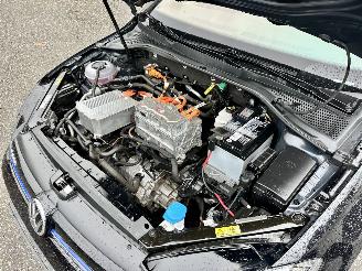 Volkswagen e-Golf 7.5 aut Highl - nap - virtual - keyless - leer - stoelverw - sfeerverl - cam - front + line + side assist picture 81