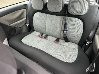 Lancia Ypsilon 1.2-16V 80pk Argento - nap - airco - cruise contr - lmv - nieuw apk 10-11-2026 - elektr ramen picture 32