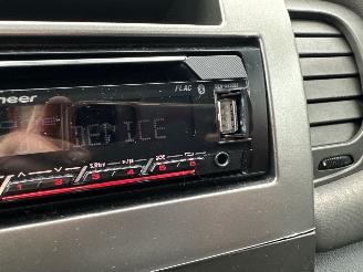 Lancia Ypsilon 1.2-16V 80pk Argento - nap - airco - cruise contr - lmv - nieuw apk 10-11-2026 - elektr ramen picture 21