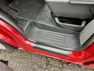 Volkswagen Transporter 2.0 TDI 150pk 6-bak Lang 3pers - 2x schuifdeur - nap - camera - navi - airco - cruise - pdc - trekh - facelift picture 11