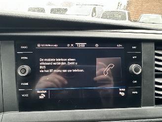 Volkswagen Transporter 2.0 TDI 150pk 6-bak Lang 3pers - 2x schuifdeur - nap - camera - navi - airco - cruise - pdc - trekh - facelift picture 42