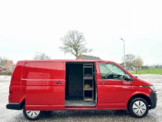 Volkswagen Transporter 2.0 TDI 150pk 6-bak Lang 3pers - 2x schuifdeur - nap - camera - navi - airco - cruise - pdc - trekh - facelift picture 7