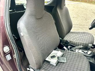 Toyota iQ 1.0 VVTi 68pk automaat Aspiration - 44dkm nap - navi - clima - keyless entry + start - lmv - pdc picture 52