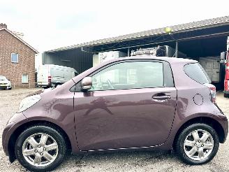 krockskadad bil auto Toyota iQ 1.0 VVTi Aspiration 2010/4