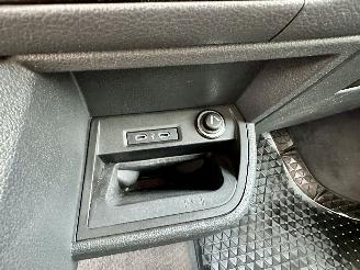 Volkswagen Multivan 2.0 TDI 150pk 6-bak cruise - nap - 6-pers - cam - navi - virtual - 2x elektr schuifdeur - elektr klep picture 32