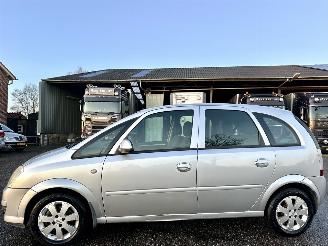 krockskadad bil auto Opel Meriva 1.6i 16v Temptation 2007/11