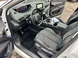 Peugeot 3008 1.2 Turbo 131pk 6-bak Premium - nap - navi - cam - virtual - elektr klep - 19 inch - line assist - keyless - pdc v+a picture 15