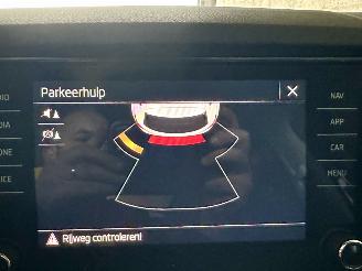 Skoda Karoq 1.5 TSI 150pk 7-Traps aut Bus.Edition - nap - navi - stoelverw - pdc - front assist - keyless start - inkl trekh picture 40