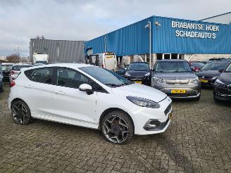 Unfallwagen Ford Fiesta 1.5 EcoBoost ST-3 NAVI, CAMERA, 240 PK 5 DEURS 2019/10