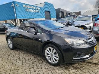 Schadeauto Opel Cascada Cascada 1.6 Turbo AUTOM Innovation  180 PK rijdbaar 2018/7