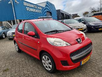 Peugeot 107 107 1.0-12V XS AUTOMAAT  66000 KM picture 2