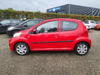 Peugeot 107 107 1.0-12V XS AUTOMAAT  66000 KM picture 5
