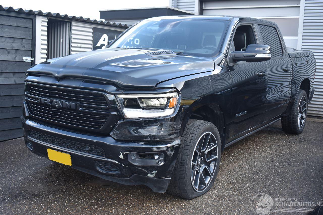 Dodge Ram 5.7 V8 4X4 Crew Cabe 401Pk *Clima/Navi/Panorama/Leder