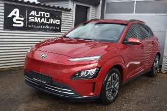 skadebil auto Hyundai Kona 64Kwh Comfort 204Pk SOH 100% 3FASE *Navi/Clima/Camera/Stoelverwarming 2022/7