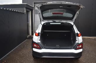 Hyundai Kona 39Kwh Comfort 136Pk SOH 100% *Navi/Clima/Camera/stoelverwarming picture 12
