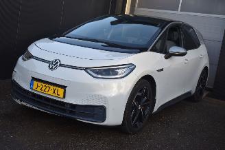 Schadeauto Volkswagen ID.3 58Kwh First  Plus 204Pk 3FASE *Navi/Clima/Camera 2020/11