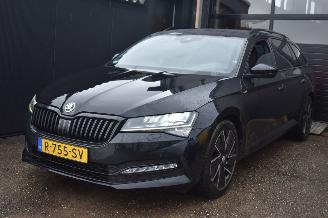 Vaurioauto  passenger cars Skoda Superb 1.5 TSI Act Sportline Business 150Pk *Navi/Clima/Camera/Stoelverwarming 2022/11