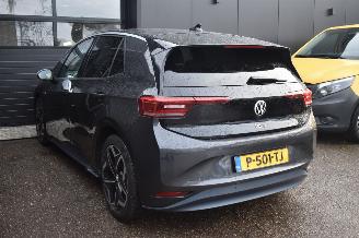 Vaurioauto  passenger cars Volkswagen ID.3 58Kwh First 204Pk 3FASE *Navi/Clima/Stoelverwarming 2020/10