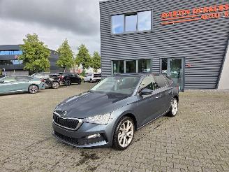 Voiture accidenté Skoda Scala 85KW / NAVI / CAMERA /STOELVERW / ECC / 2020/5