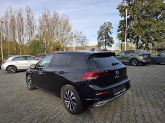 Volkswagen Golf STYLE / NAVI / CAMERA / STOELVERW /20 DKM picture 3