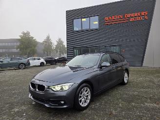 damaged passenger cars BMW 3-serie 110KW DIESEL / AUTOMAAT /   51 DKM 2019/6