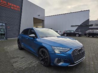 Unfallwagen Audi A3 2.0 TDi 110KW / S-LINE / B&O / CAMERA / HEAD UPP 2021/8