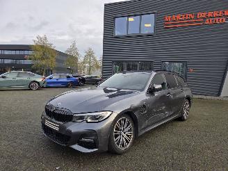 BMW 3-serie 330e HYBR /M-SPORT / HARM KARDON / HEAD UPP picture 26