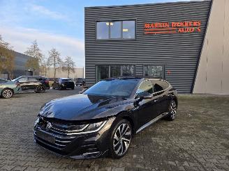 Vaurioauto  passenger cars Volkswagen Arteon Shooting Brake GTE Hybrid R-Line 160KW 2024/2