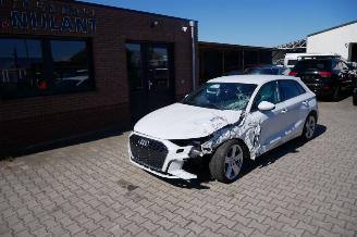 Damaged car Audi A3 35 TDI SPORTBACK S-LINE LEER LED 2023/10