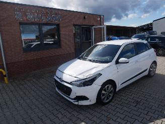 Voiture accidenté Hyundai I-20  2017/12